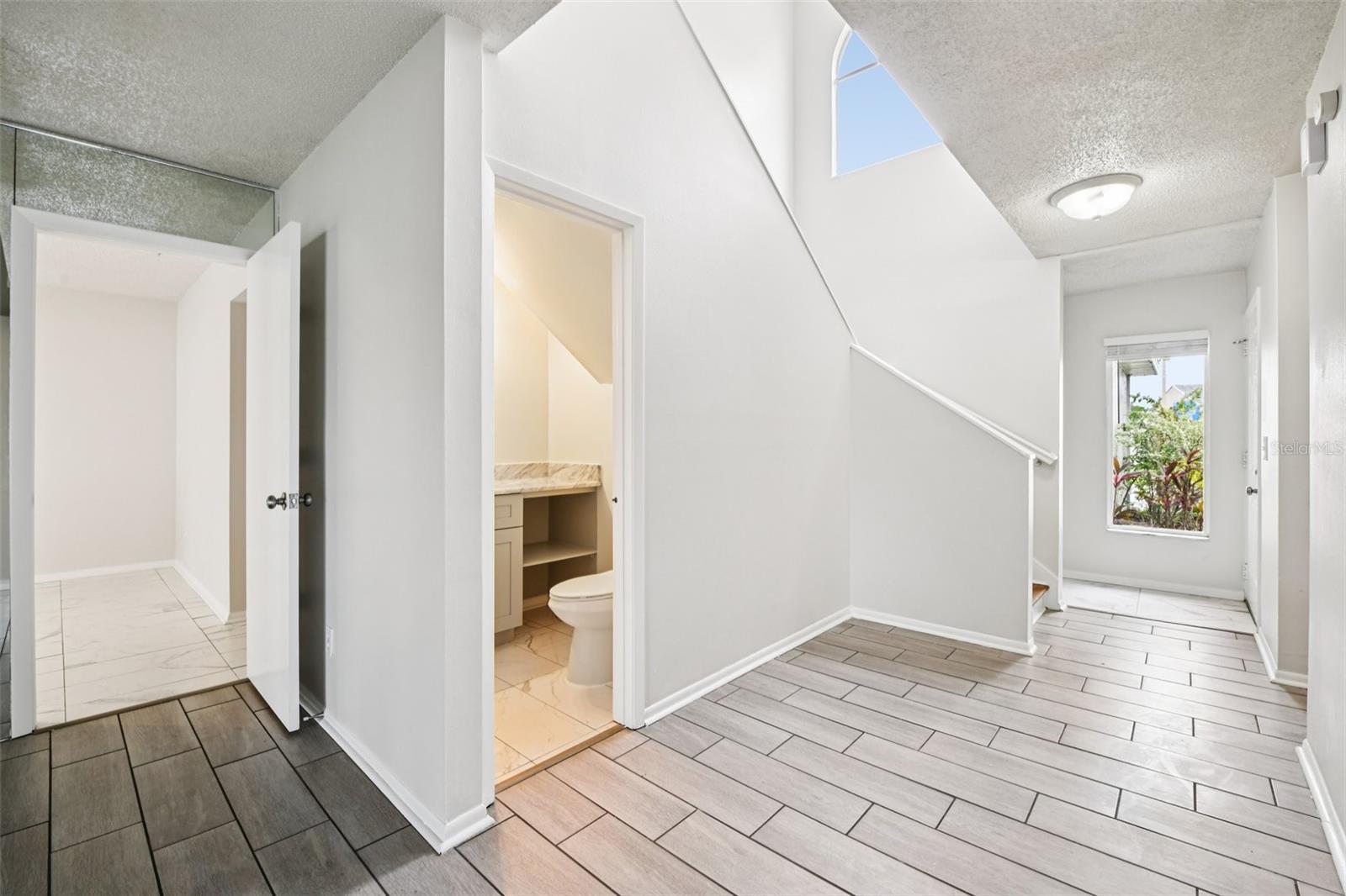 Image 17 of 37 For 478 Chicago Woods Circle