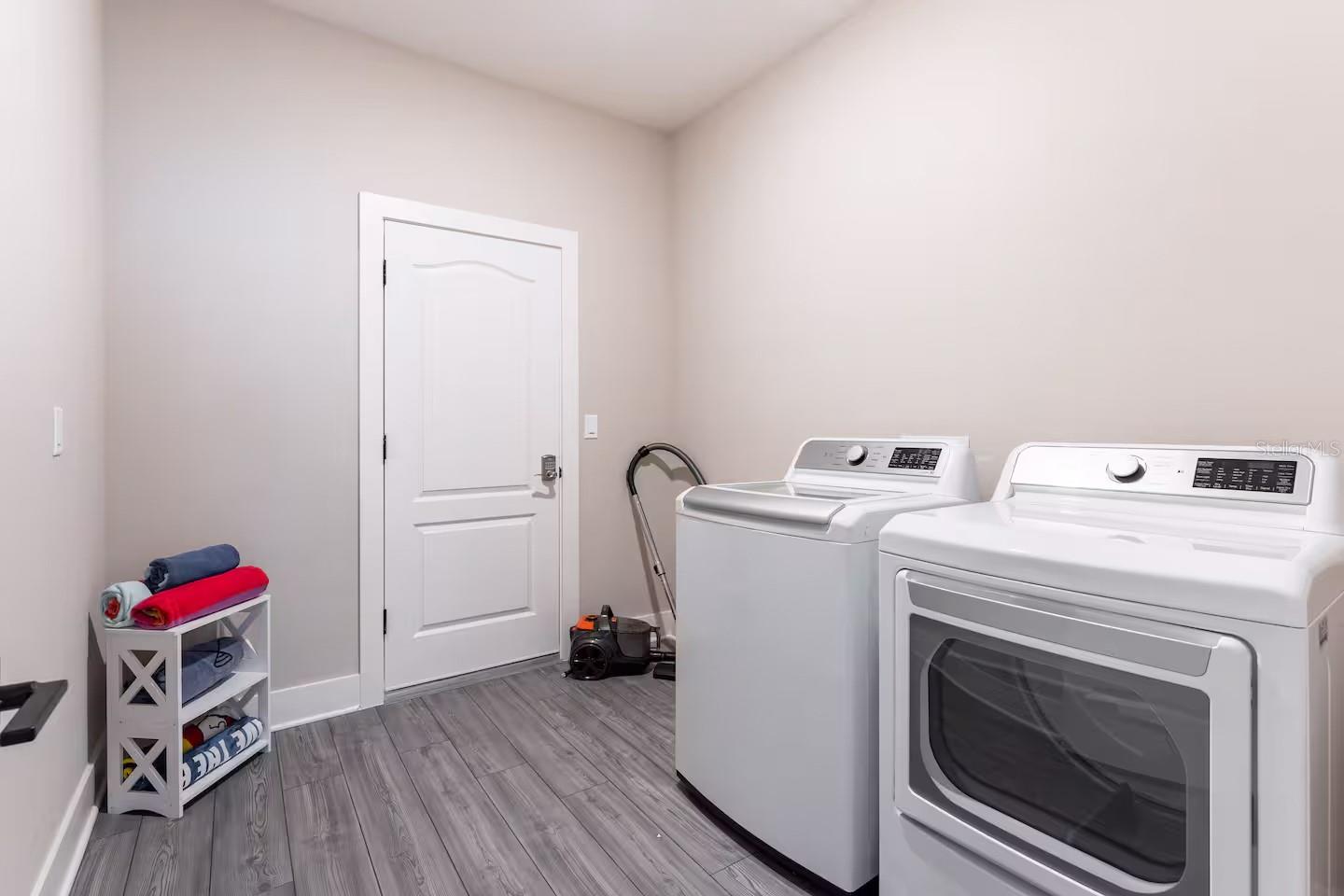 Image 30 of 53 For 7951 Haverhill Way