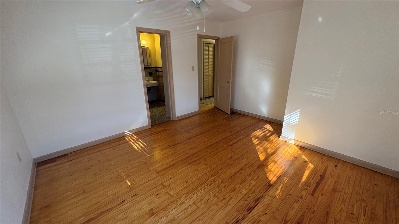 Image 20 of 45 For 122 St. Clair Abrams Avenue