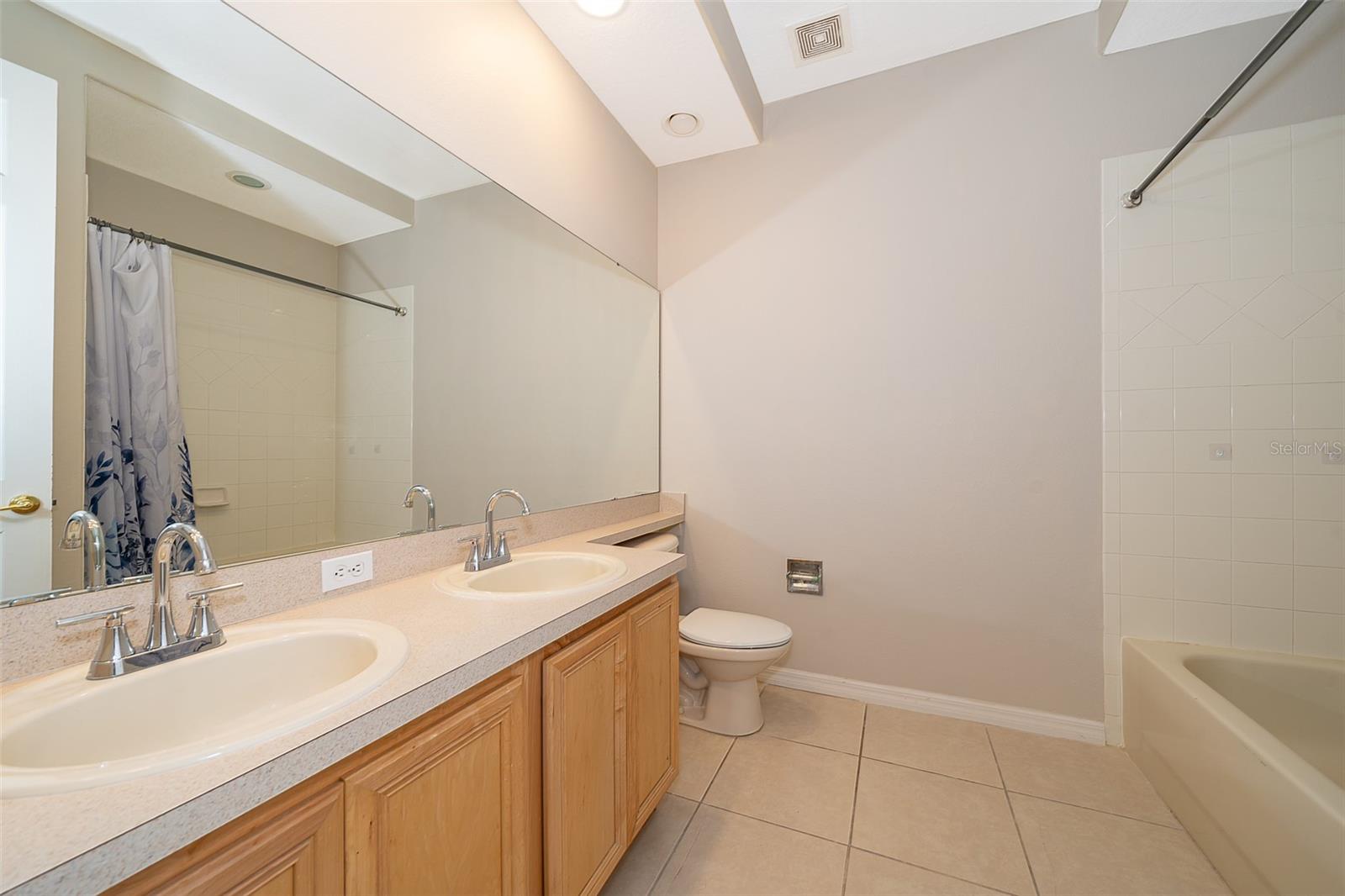 Image 22 of 27 For 2185 Chatham Place Drive