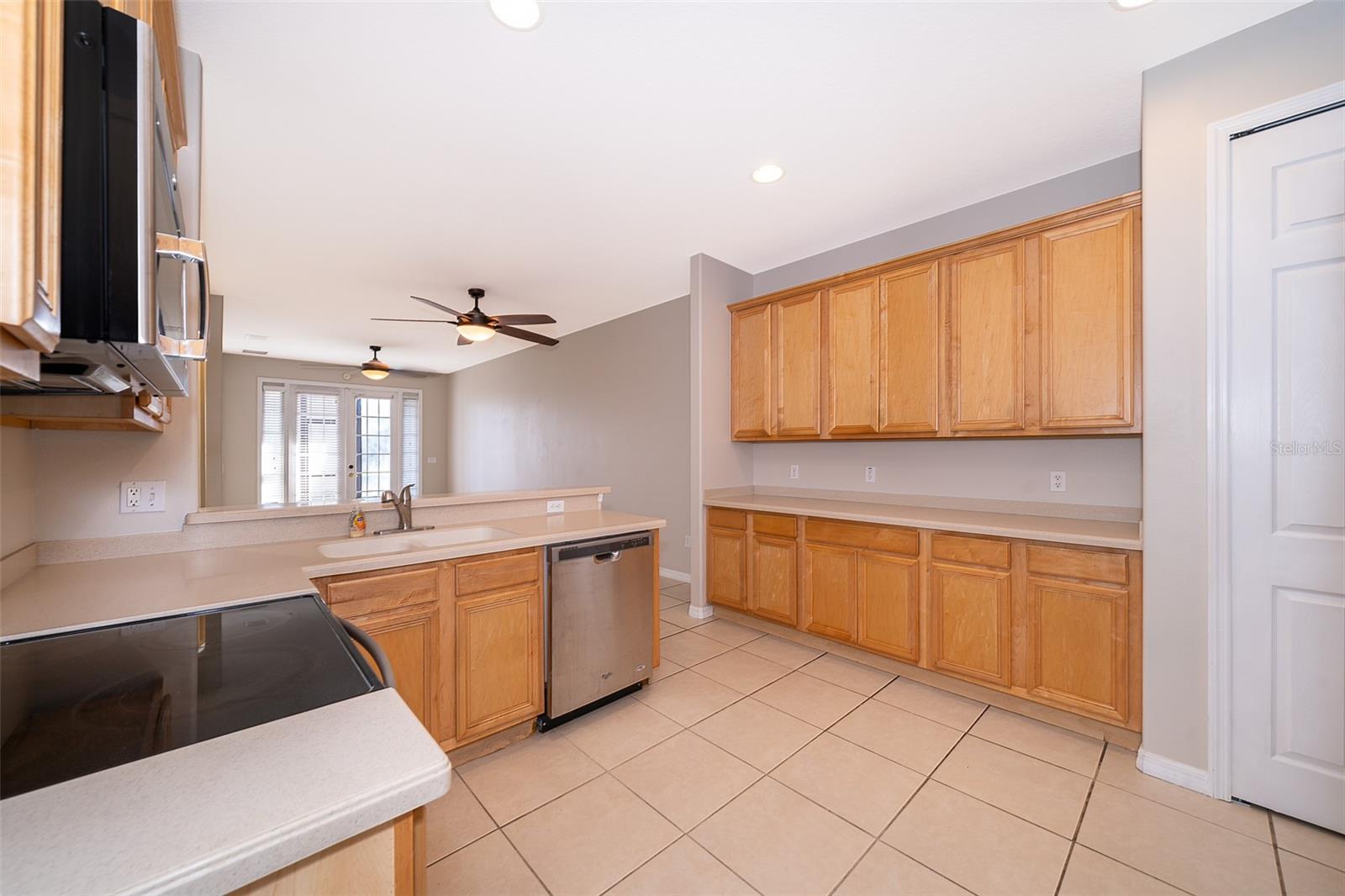 Image 7 of 27 For 2185 Chatham Place Drive