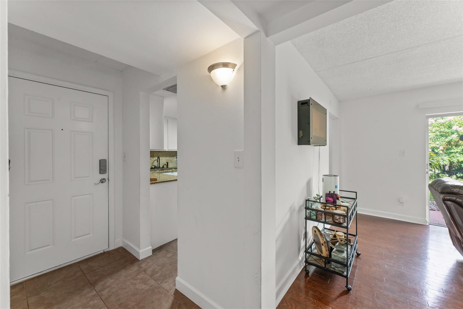 Image 15 of 27 For 225 Lewfield Circle 225