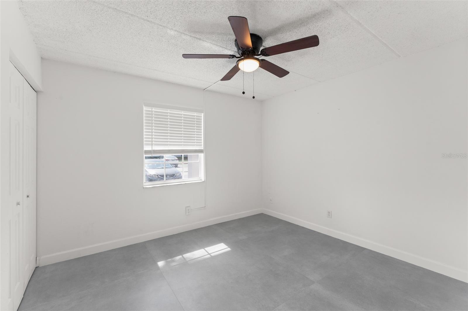 Image 19 of 27 For 225 Lewfield Circle 225