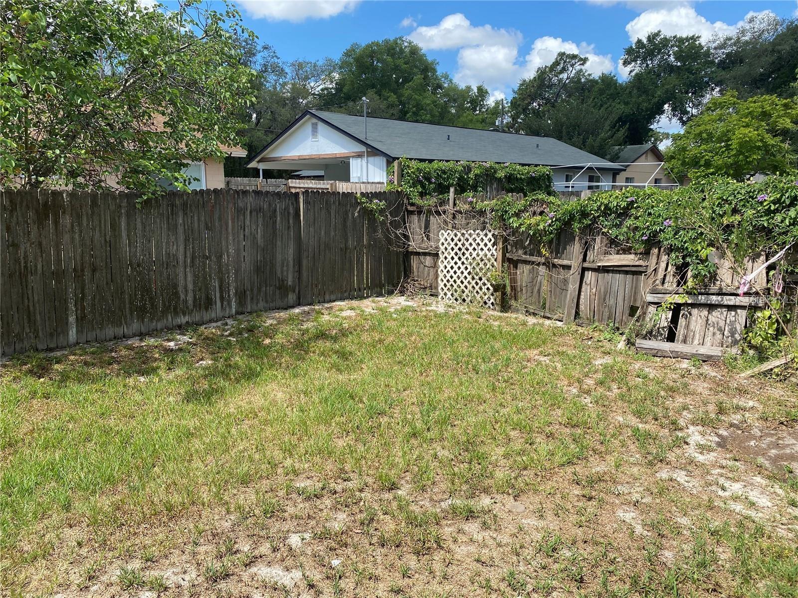 Image 7 of 10 For 930 Bryan Court