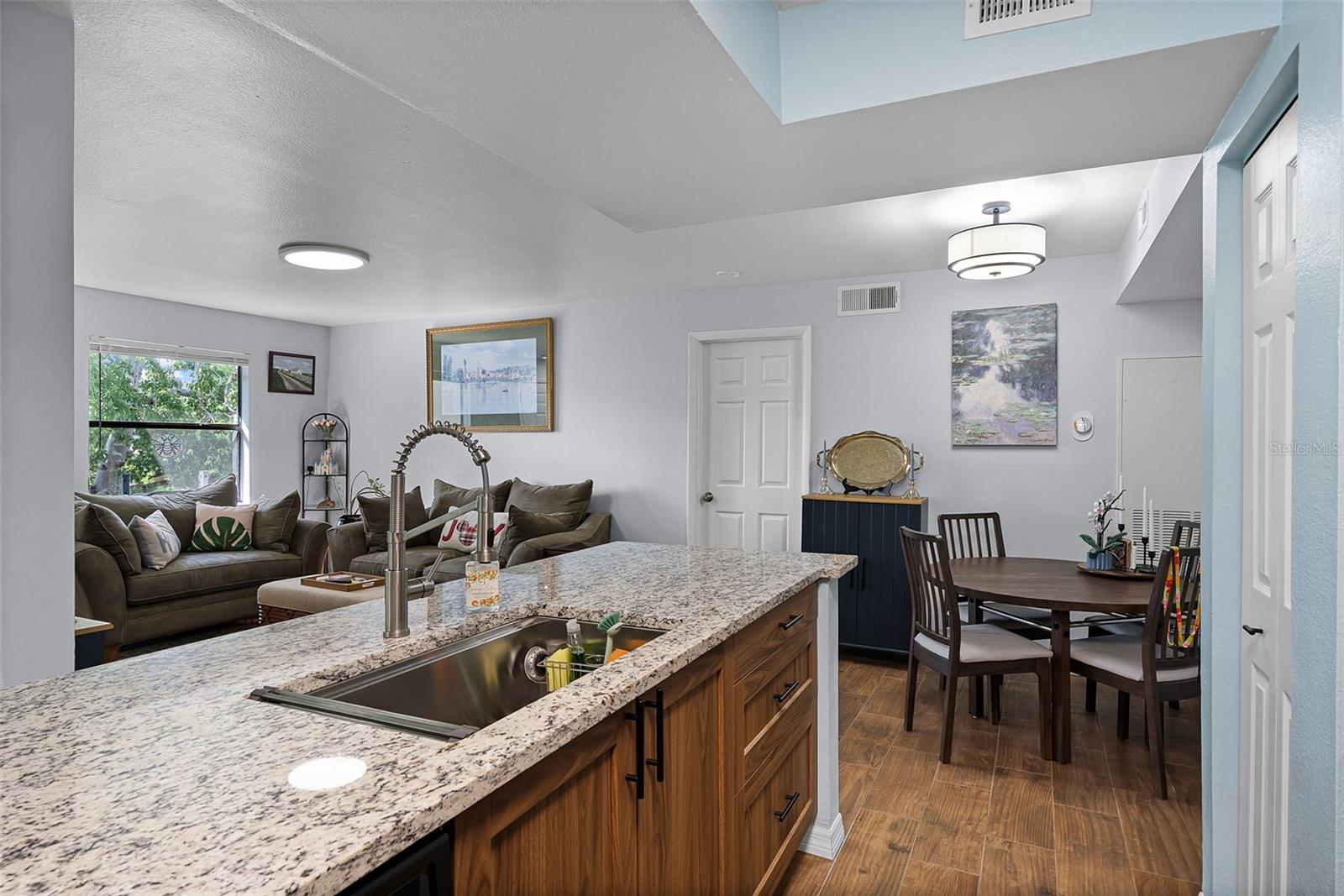 Image 10 of 34 For 3028 Parkway Boulevard 308
