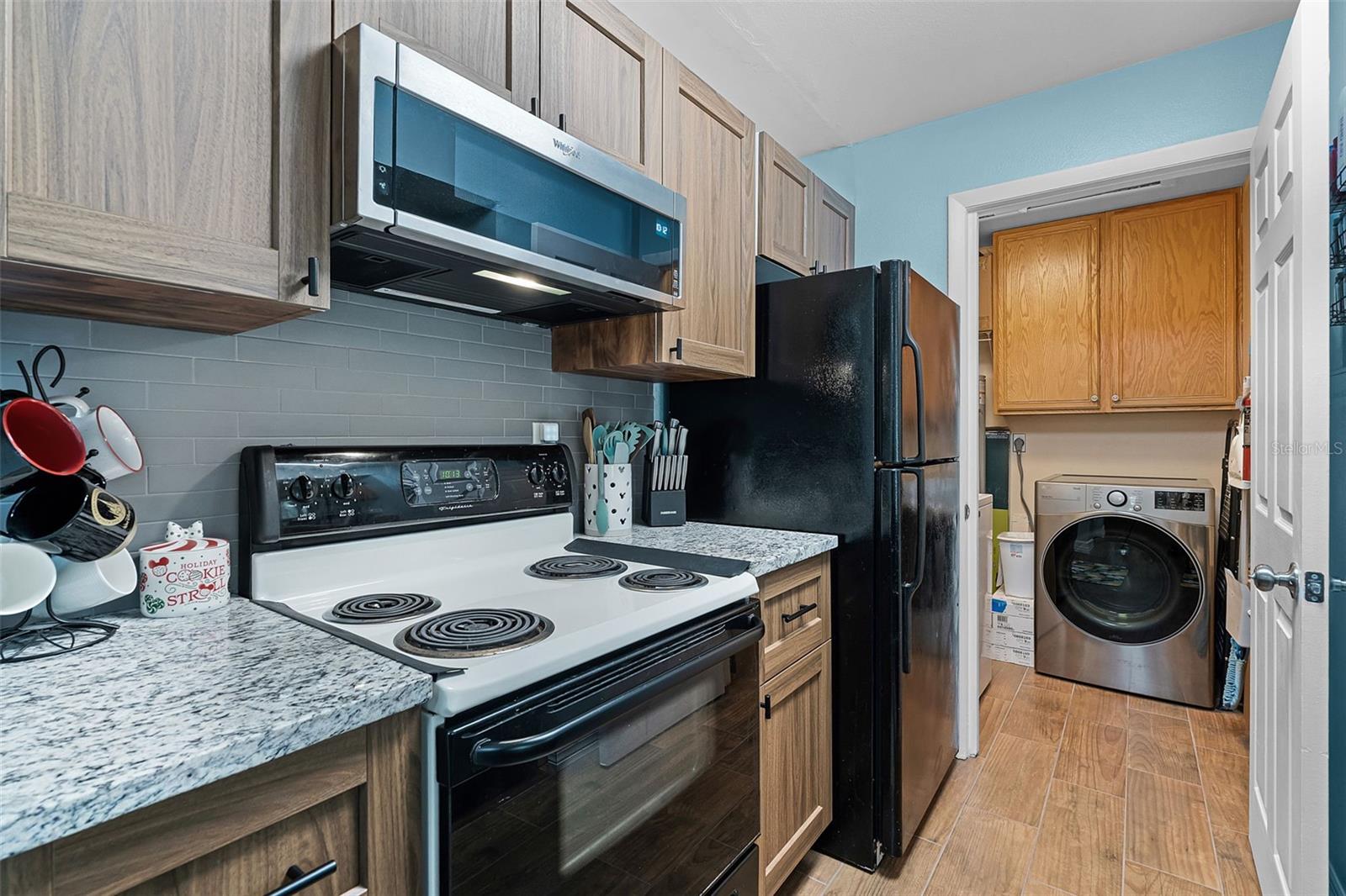 Image 11 of 34 For 3028 Parkway Boulevard 308