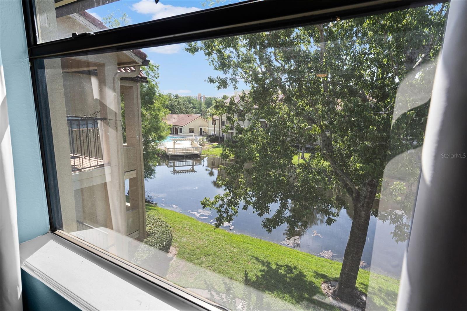 Image 18 of 34 For 3028 Parkway Boulevard 308