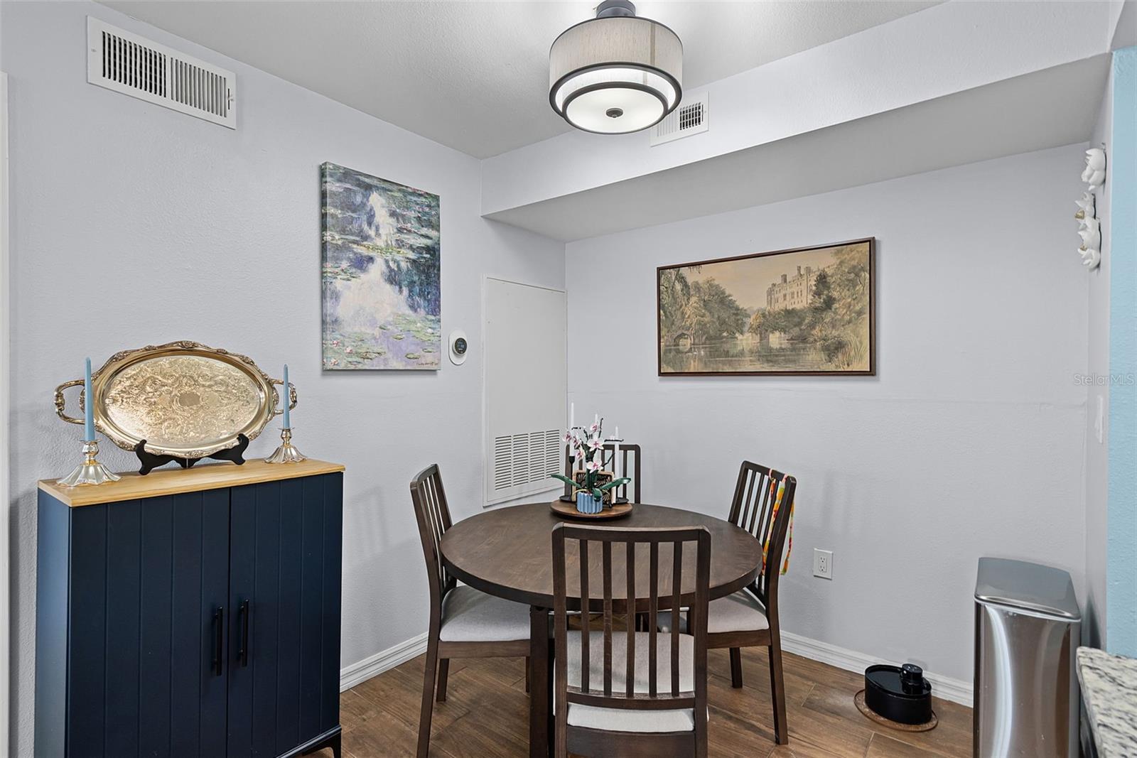 Image 6 of 34 For 3028 Parkway Boulevard 308