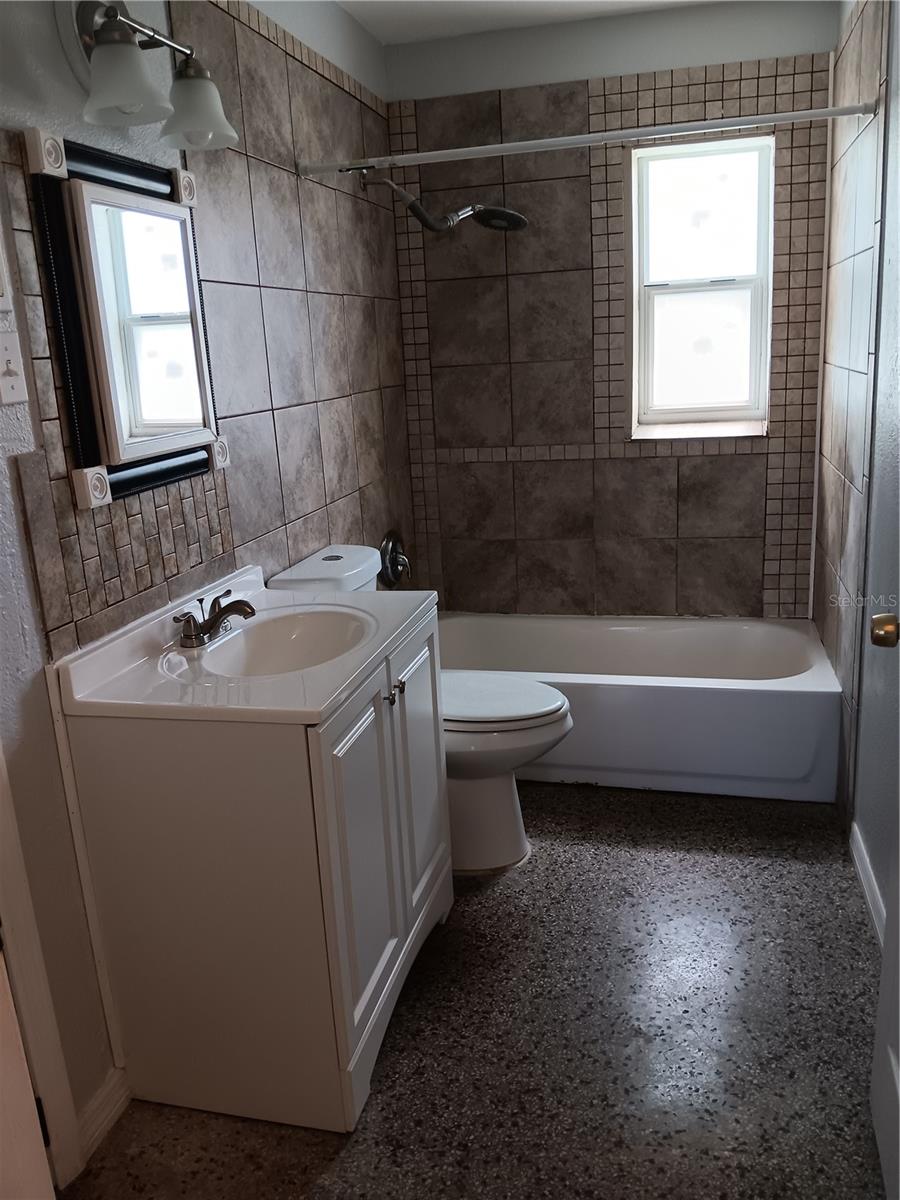 Image 6 of 13 For 2103 Mantilla Avenue
