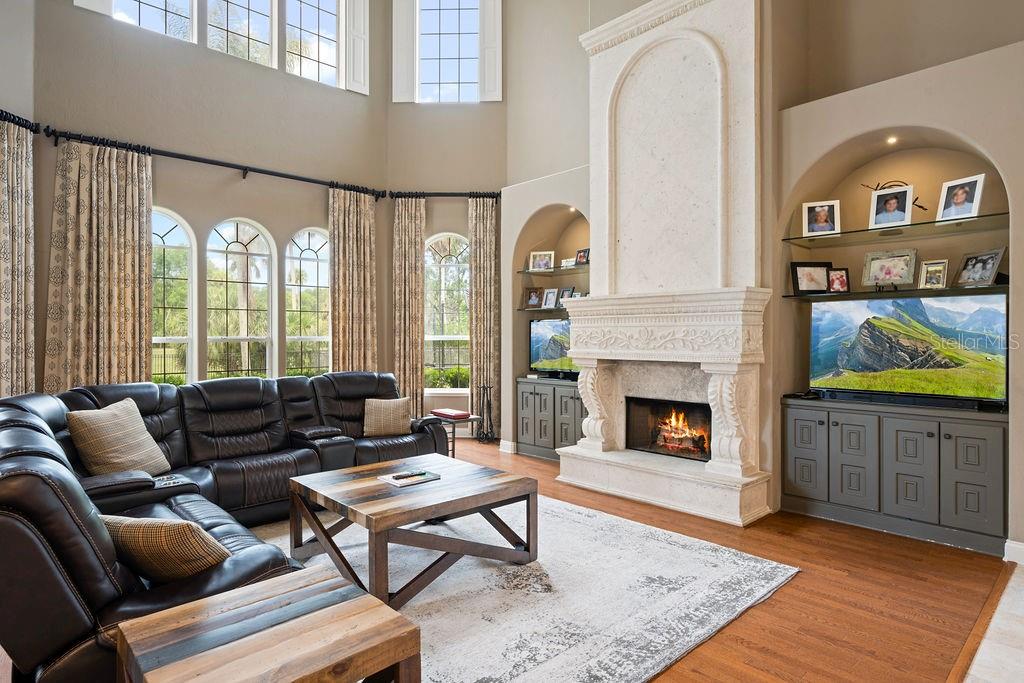 Listing photo id 10 for 2357 Alaqua Drive
