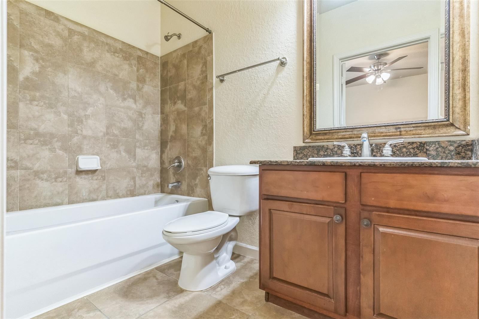 Image 19 of 30 For 909 Charo Parkway 1011