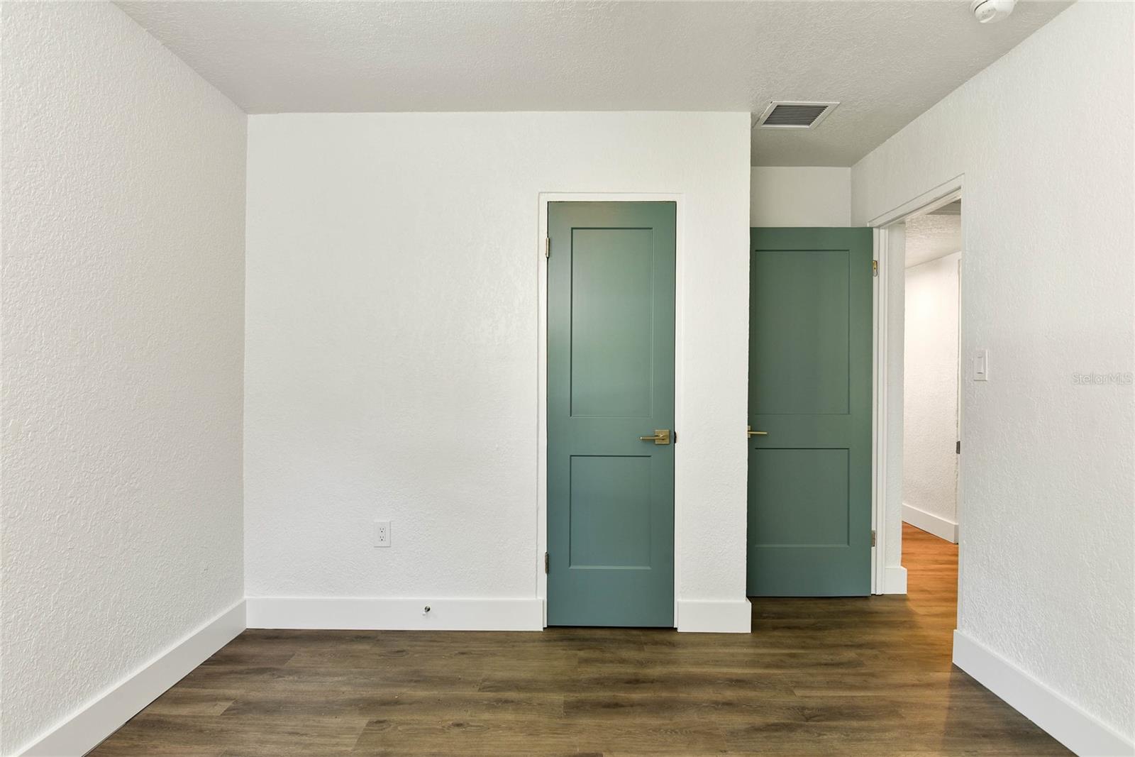 Image 19 of 32 For 648 Swoope Avenue