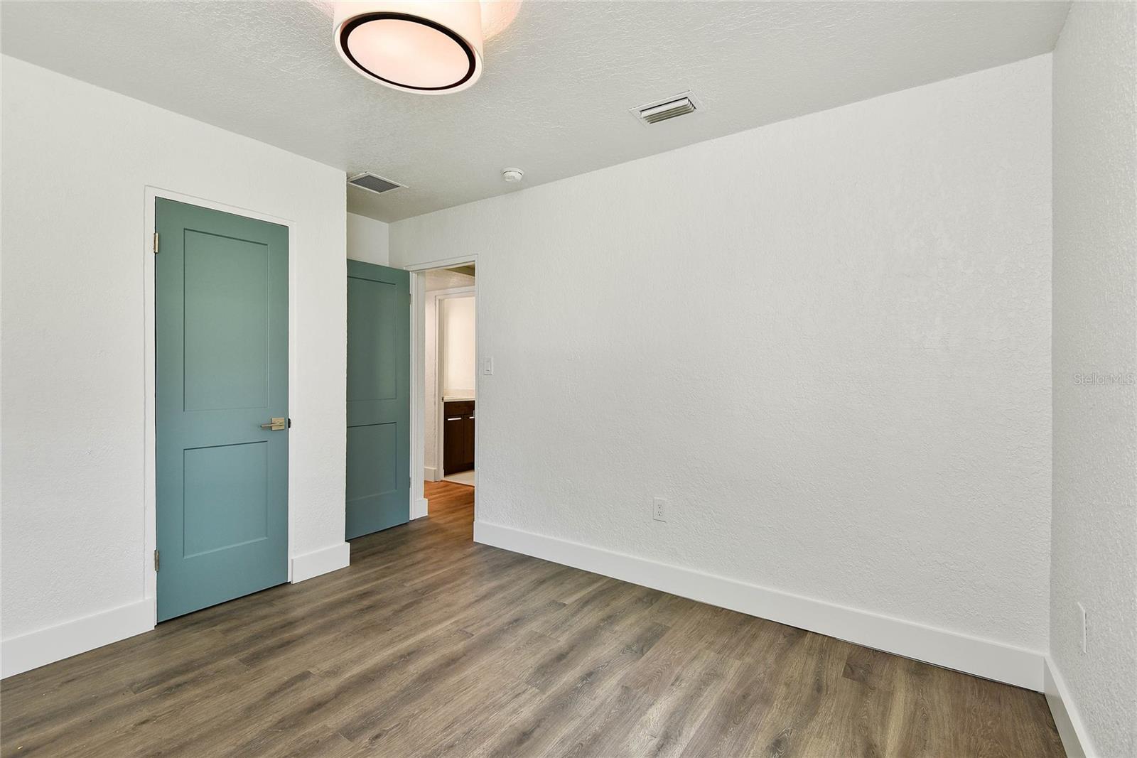 Image 20 of 32 For 648 Swoope Avenue