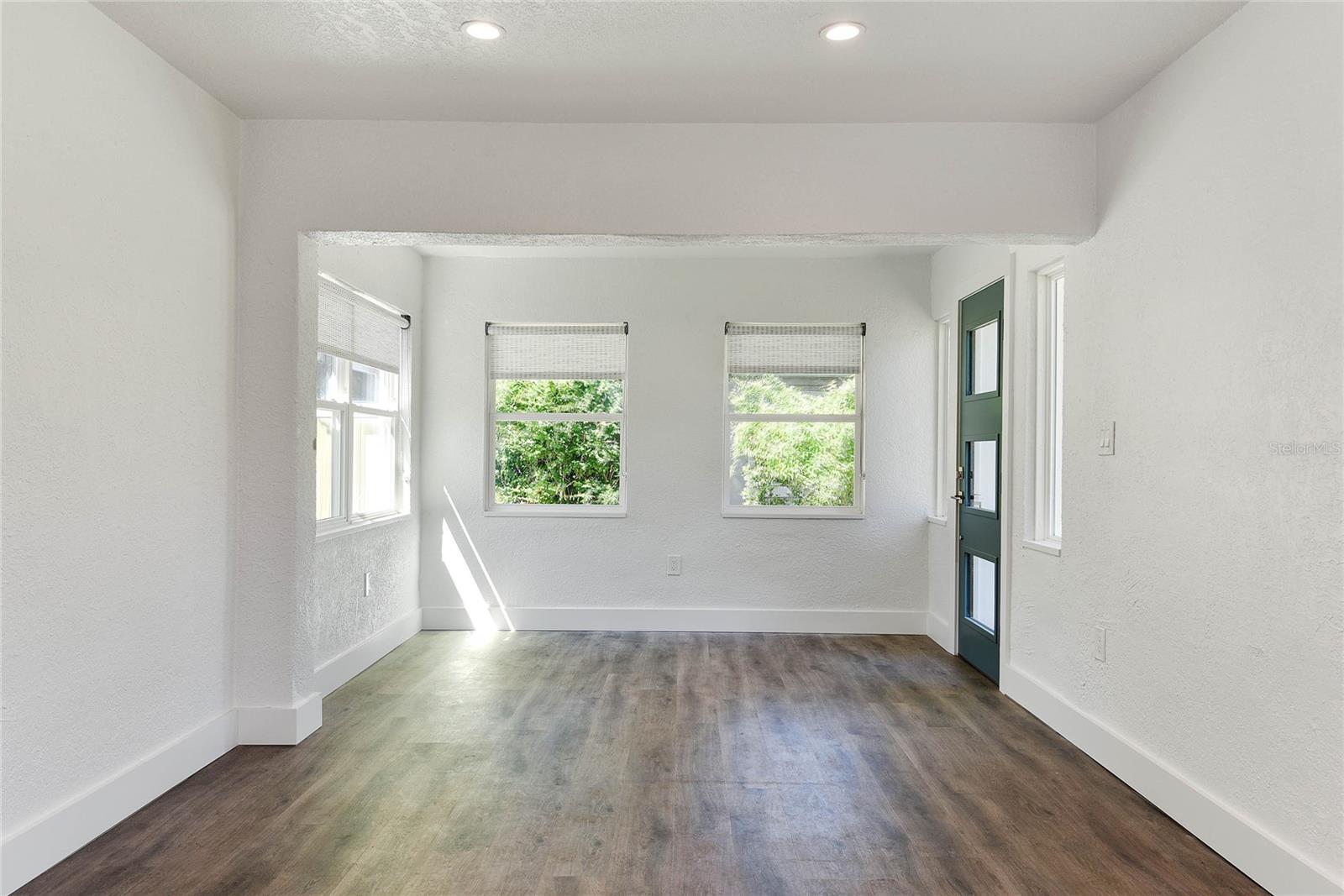 Image 5 of 32 For 648 Swoope Avenue