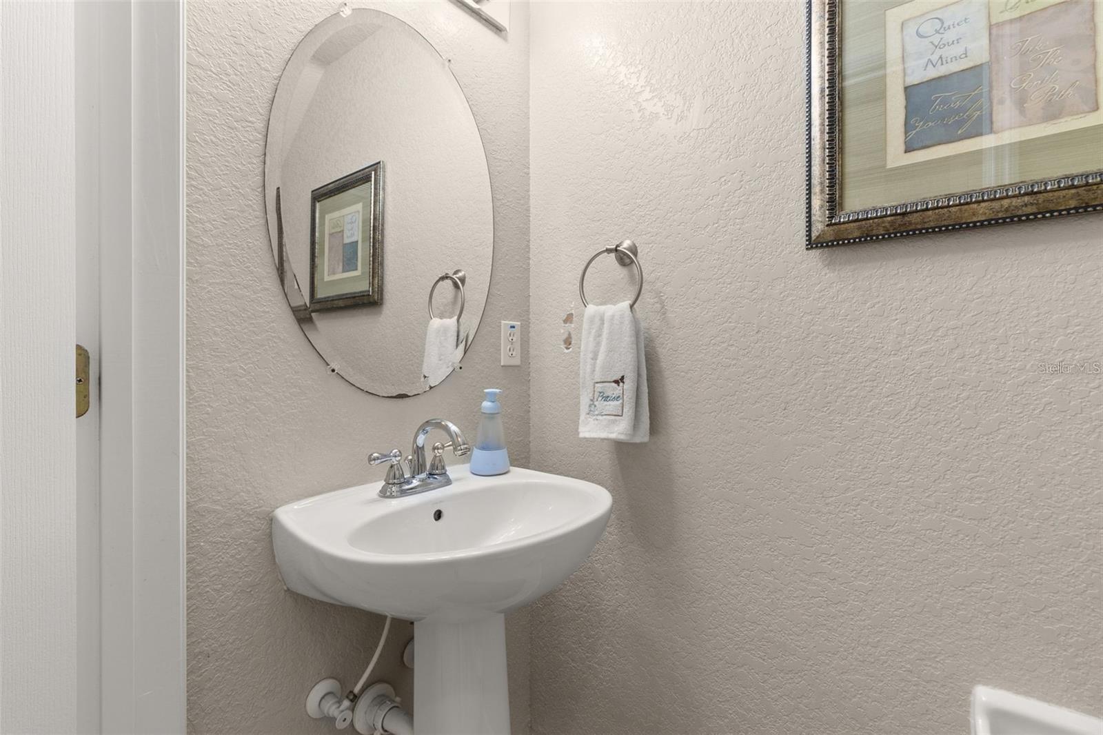 Image 19 of 49 For 2379 Caravelle Circle