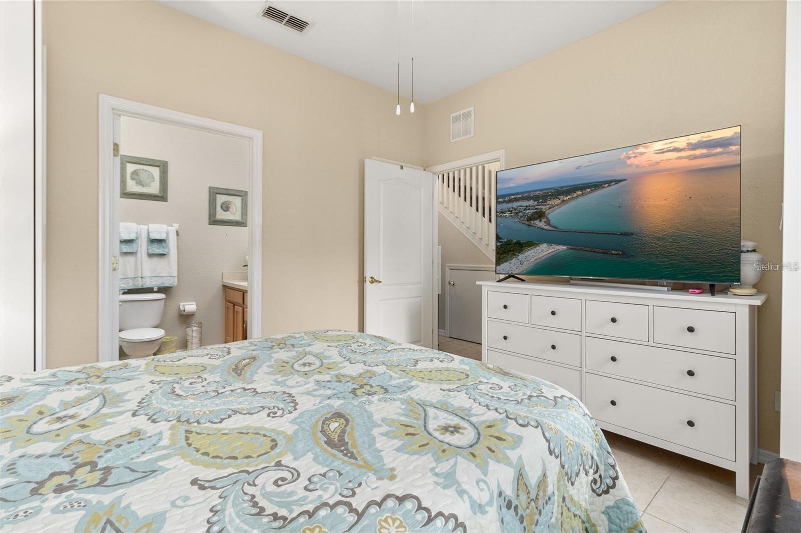 Image 22 of 49 For 2379 Caravelle Circle