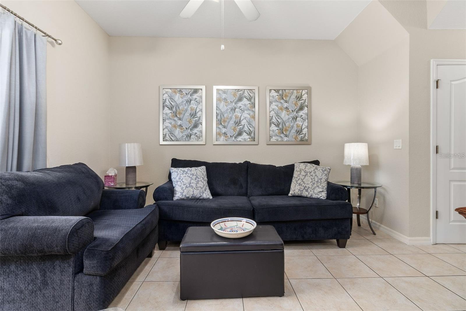 Image 8 of 49 For 2379 Caravelle Circle