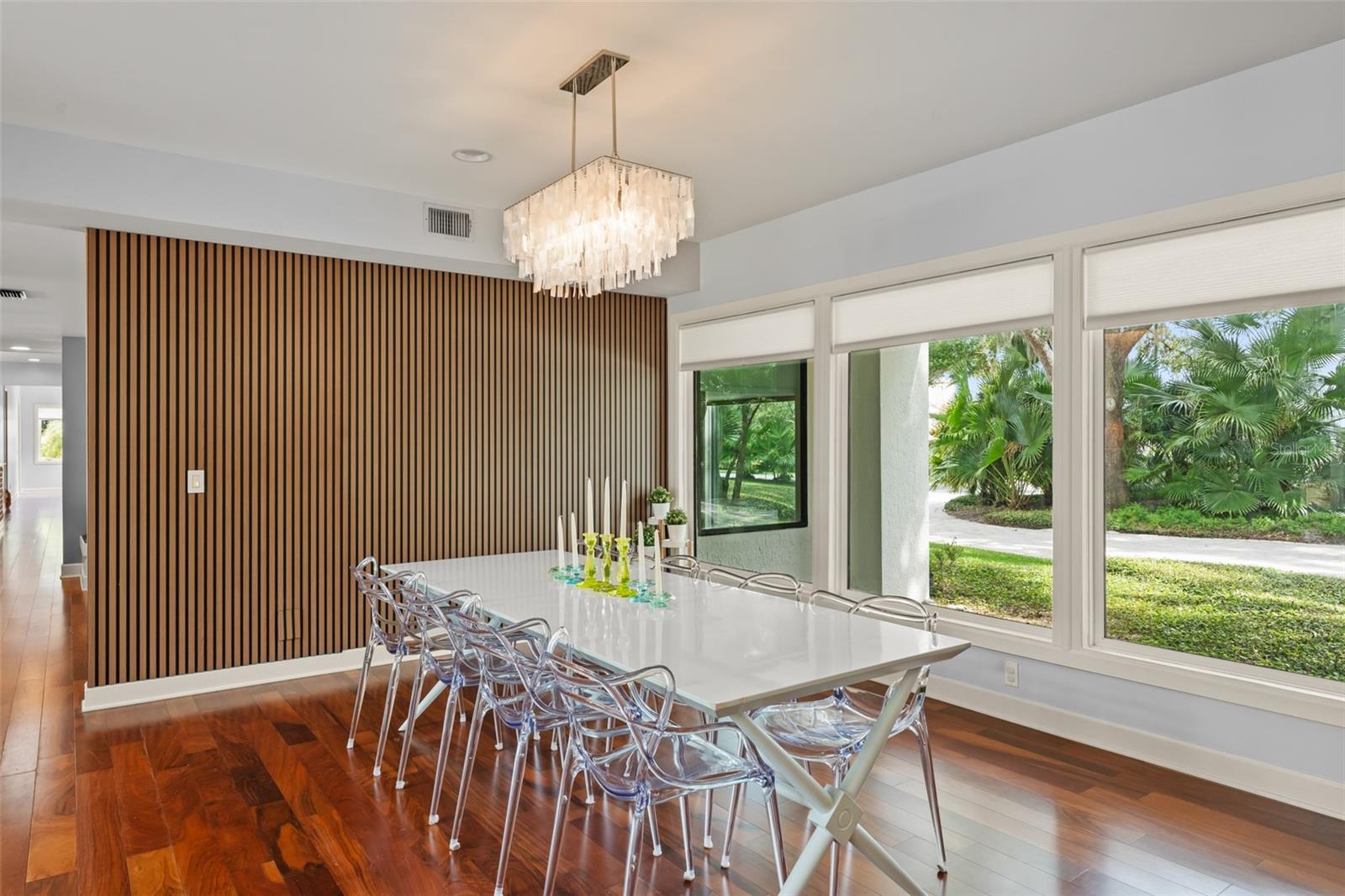 Image 16 of 74 For 9743 Chestnut Ridge Drive