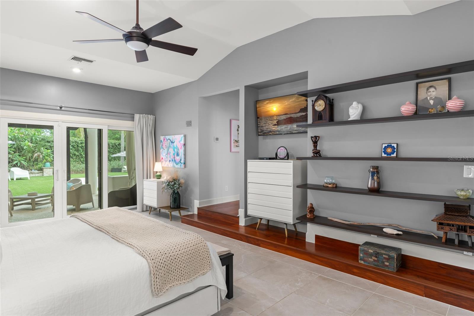 Image 33 of 74 For 9743 Chestnut Ridge Drive