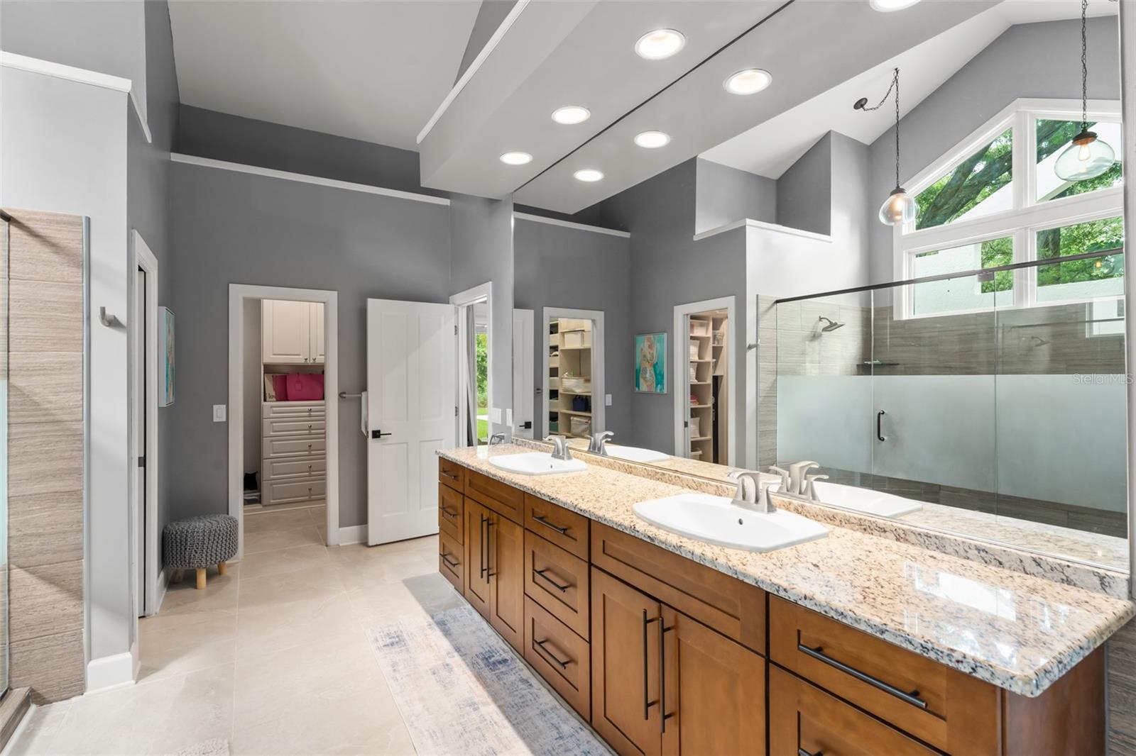 Image 36 of 74 For 9743 Chestnut Ridge Drive