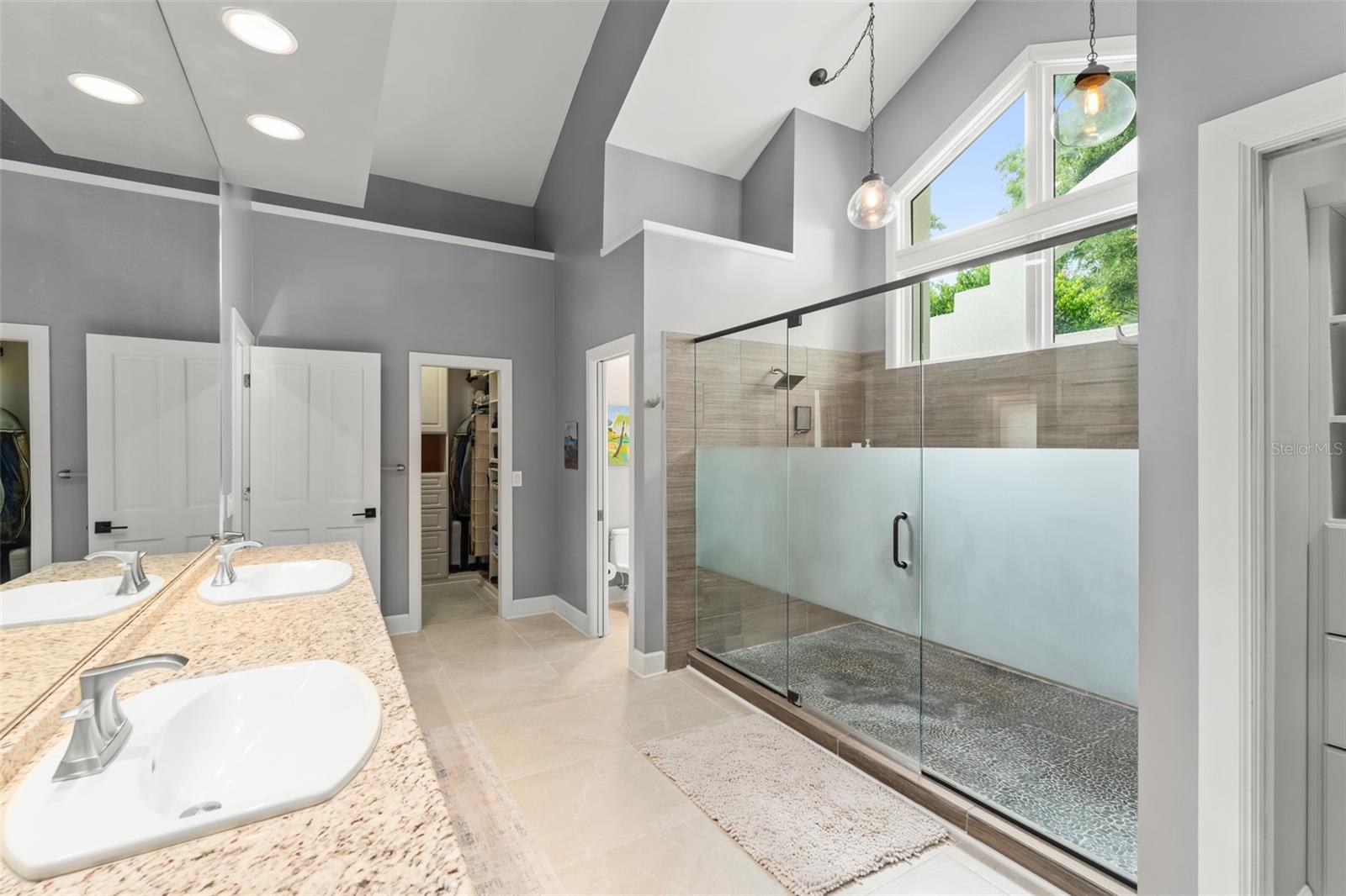 Image 37 of 74 For 9743 Chestnut Ridge Drive