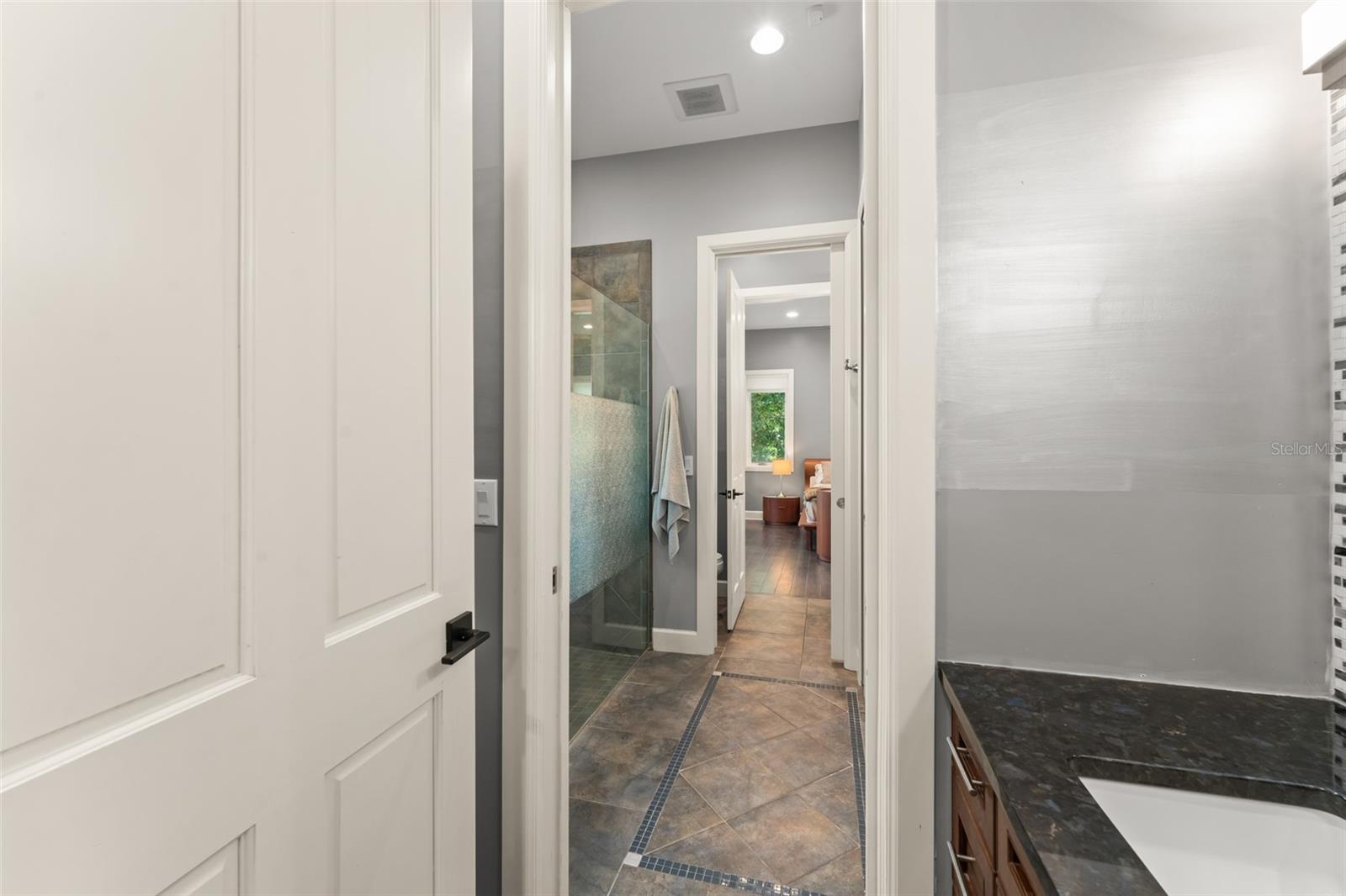 Image 47 of 74 For 9743 Chestnut Ridge Drive