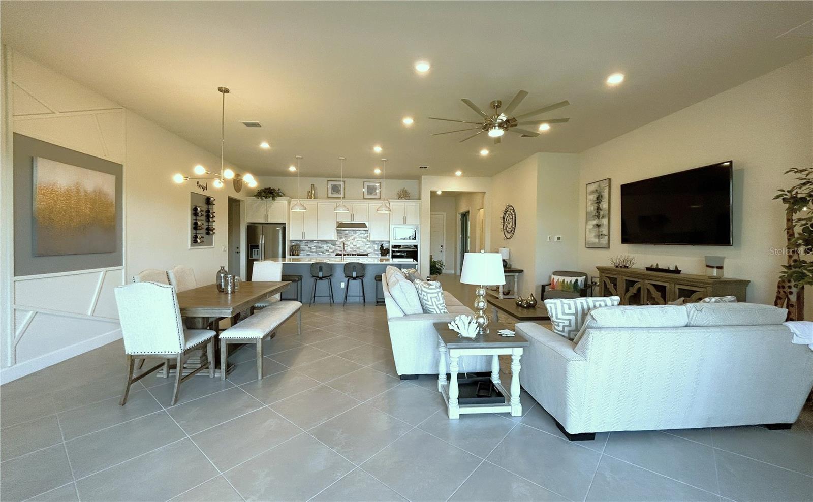 Image 22 of 39 For 410 Vallarta Drive