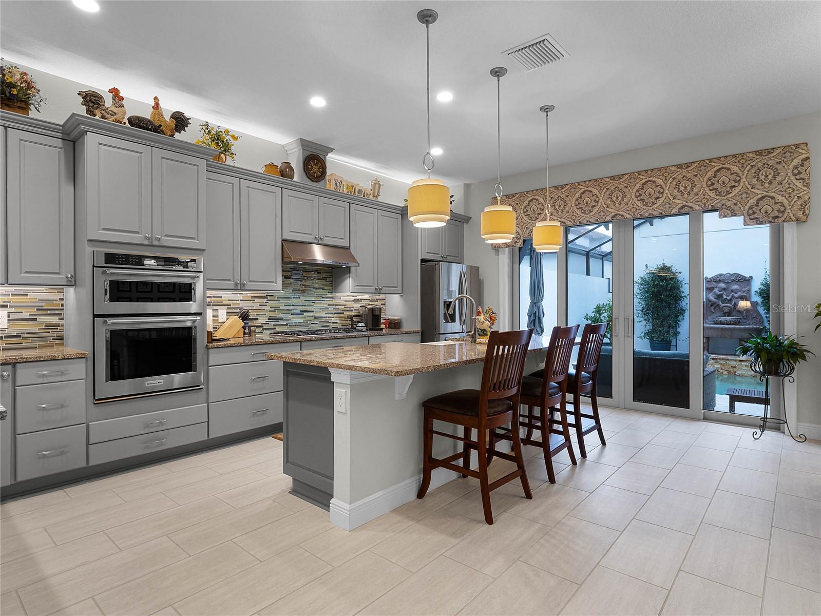 Image 12 of 44 For 8818 Bismarck Palm Drive
