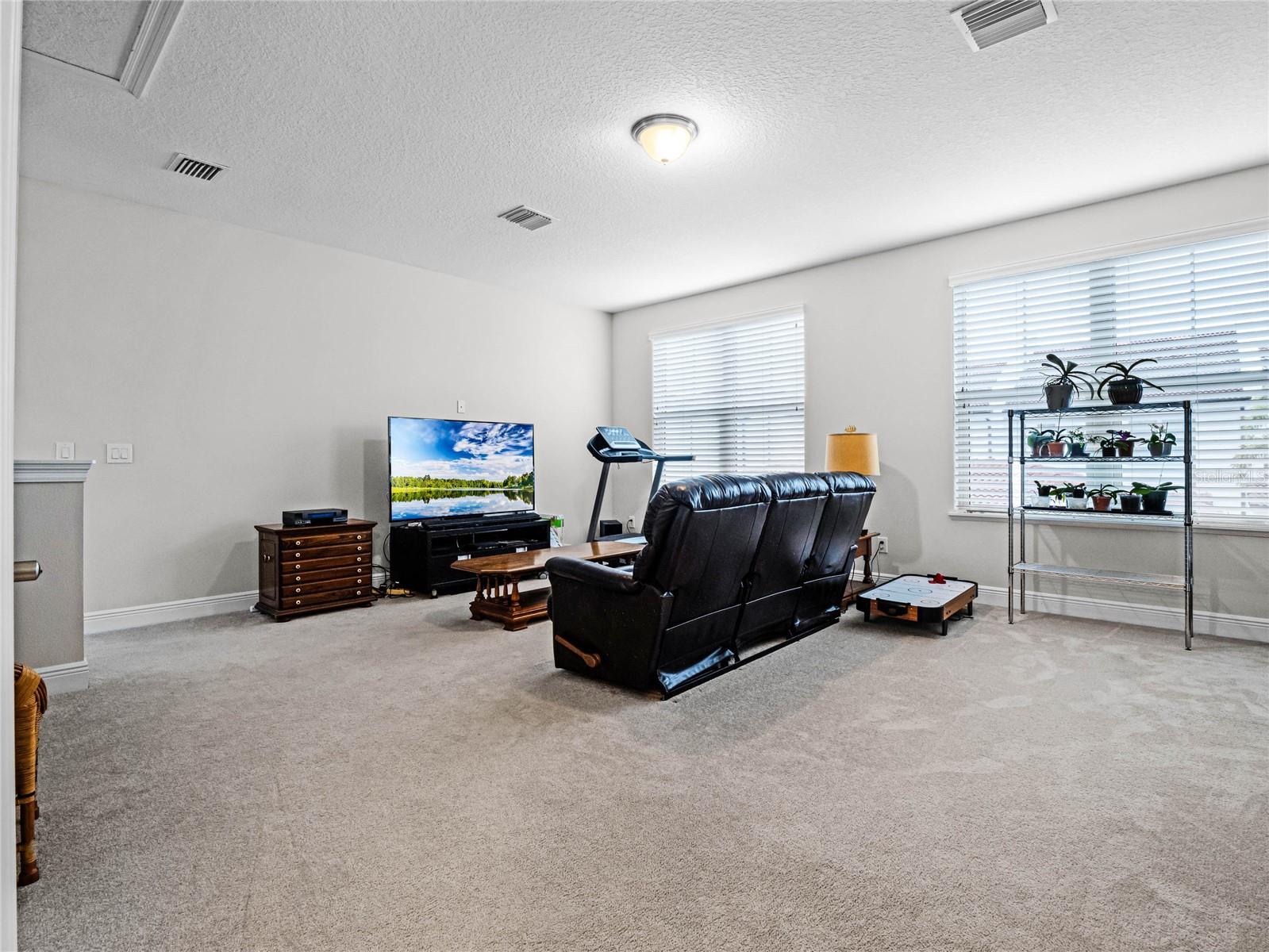 Image 32 of 44 For 8818 Bismarck Palm Drive