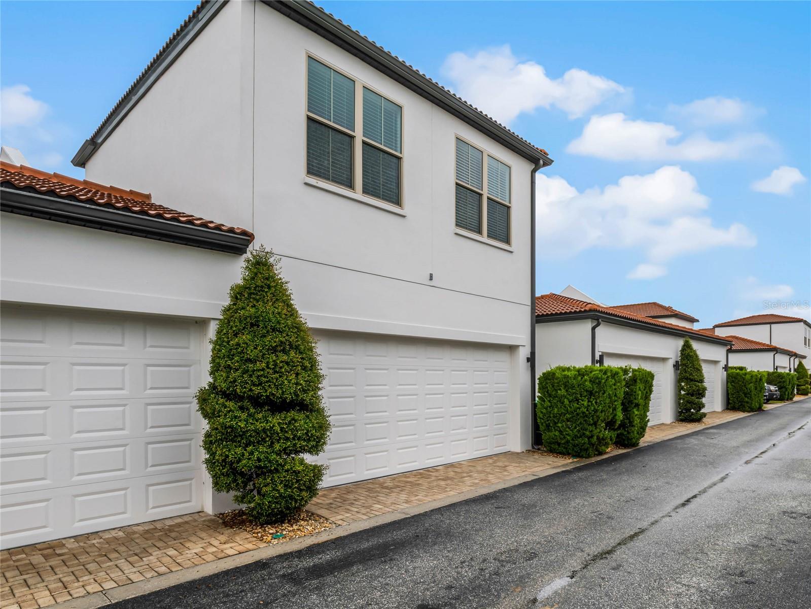 Image 33 of 44 For 8818 Bismarck Palm Drive