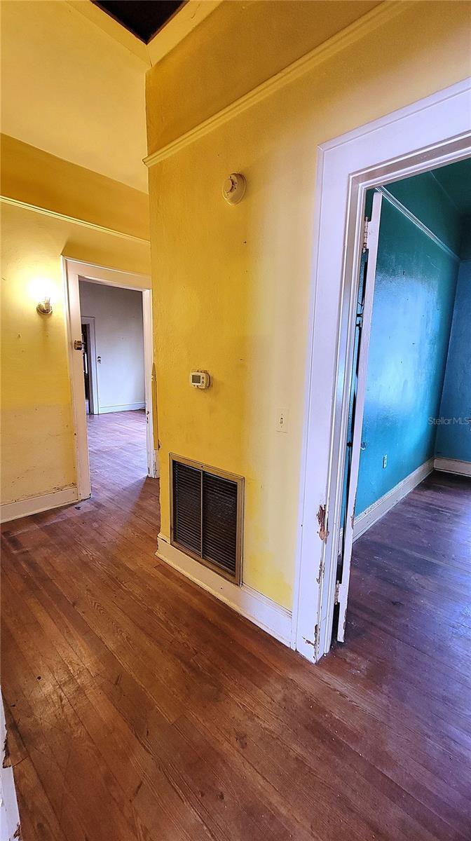 Image 10 of 19 For 206 Highland Avenue