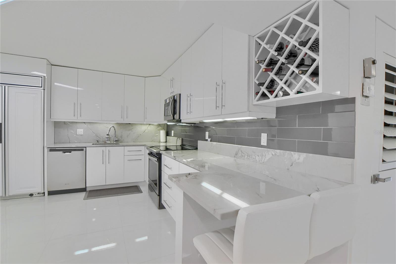 Image 10 of 27 For 7455 Glendevon Lane 202