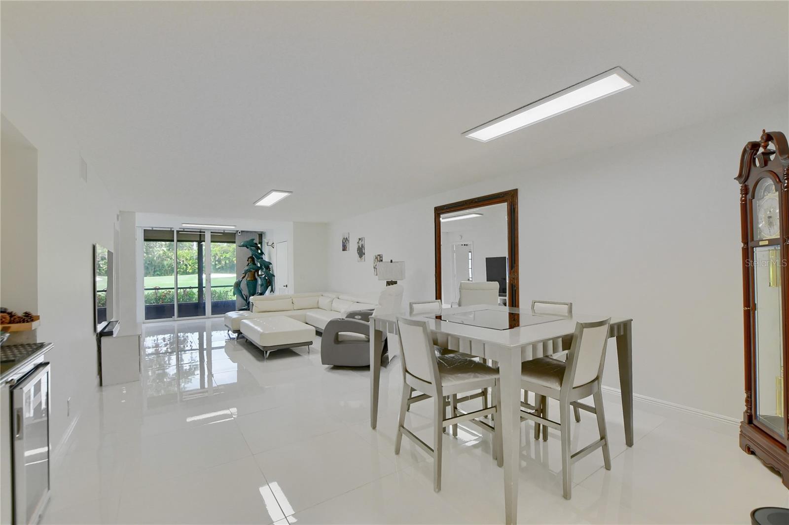 Image 4 of 27 For 7455 Glendevon Lane 202