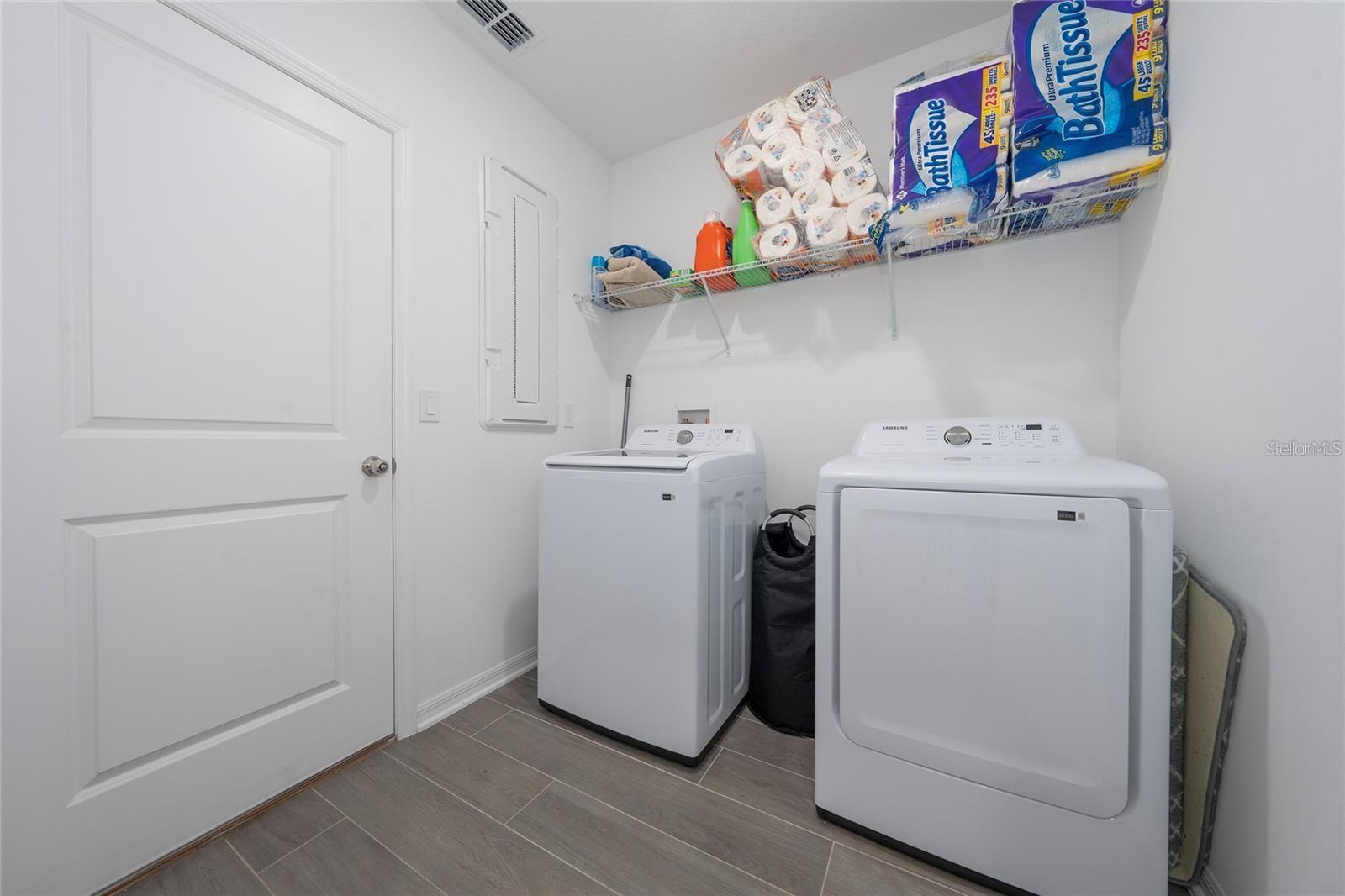 Image 8 of 19 For 3977 Willowbrook Drive