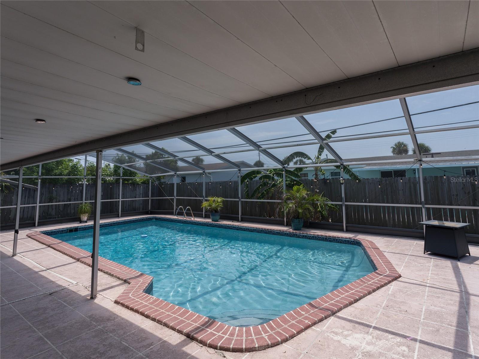 Image 4 of 21 For 1395 Floral Lane