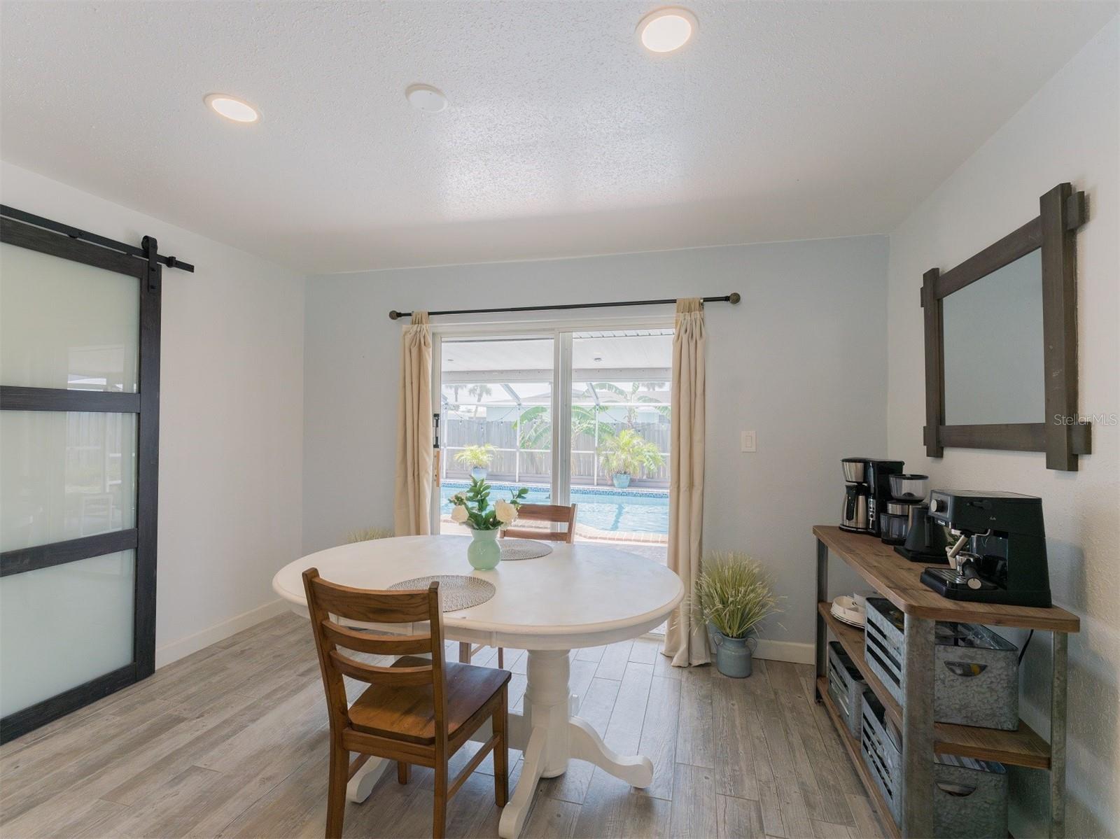 Image 9 of 21 For 1395 Floral Lane