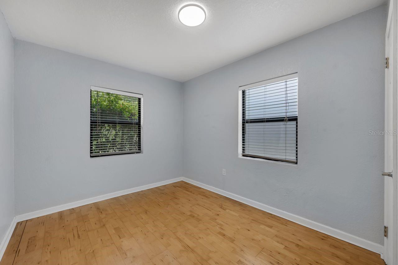 Image 15 of 41 For 1021 Forest Avenue