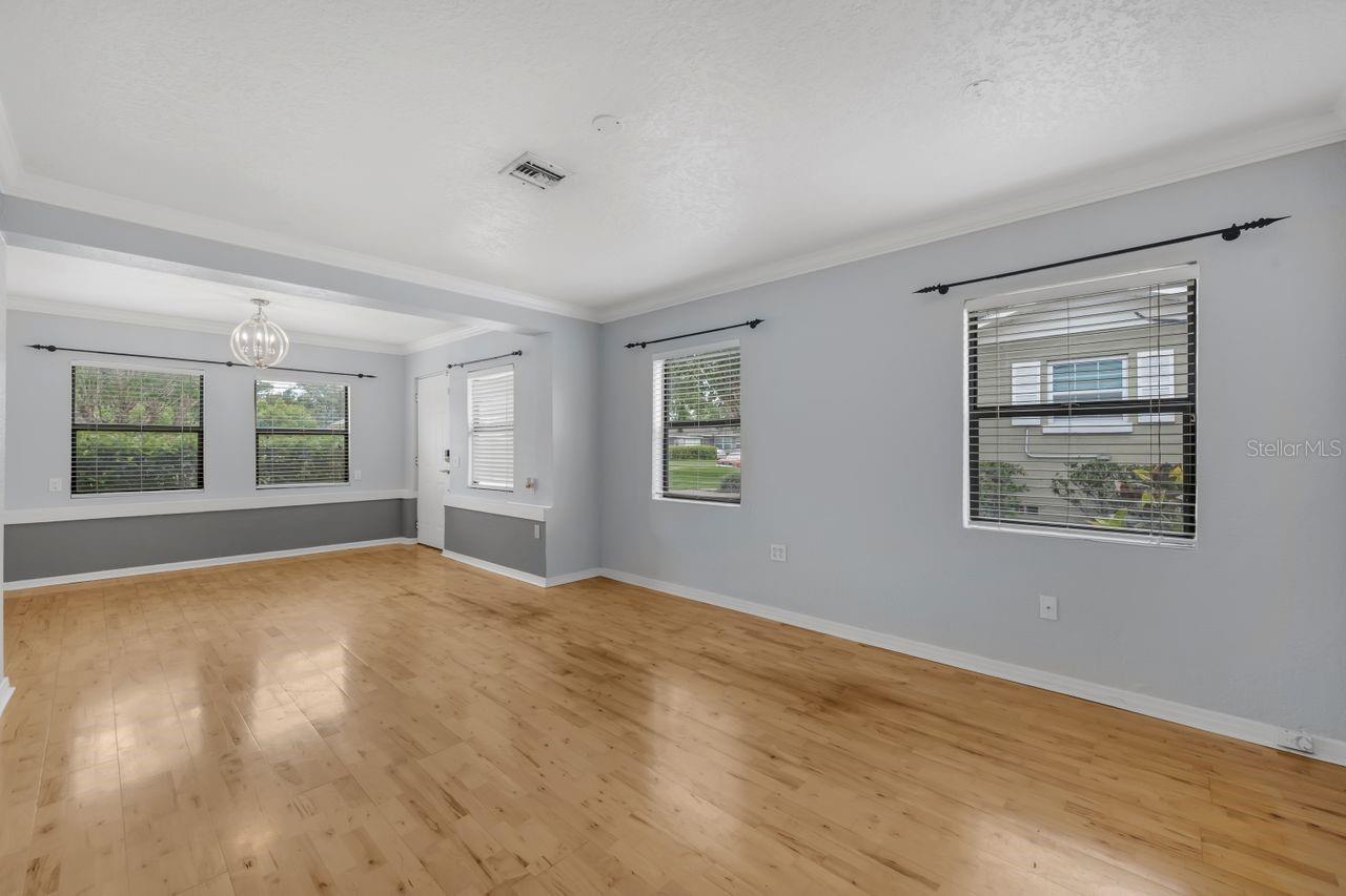 Image 3 of 41 For 1021 Forest Avenue