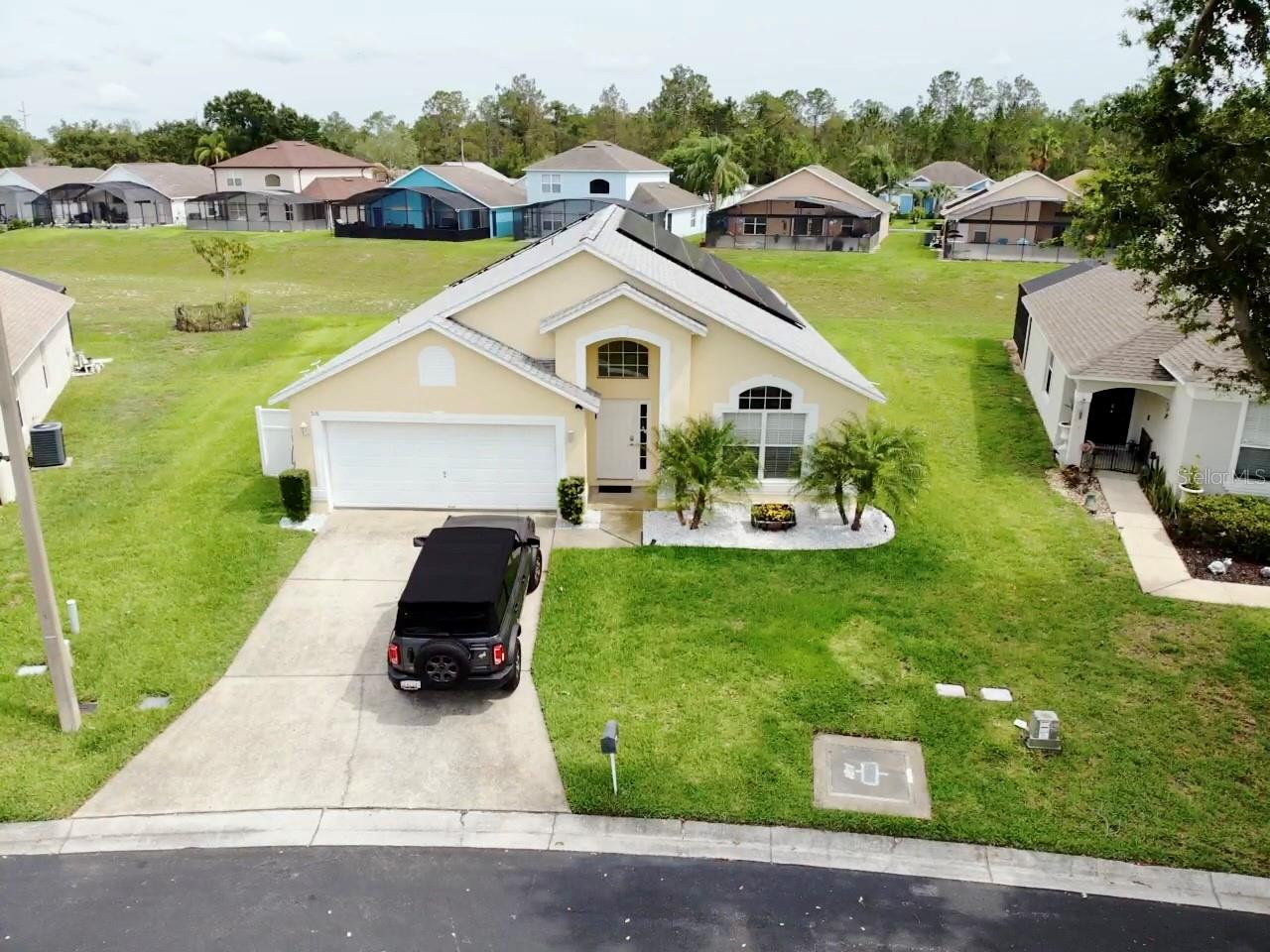 Image 9 of 39 For 318 Langham Drive