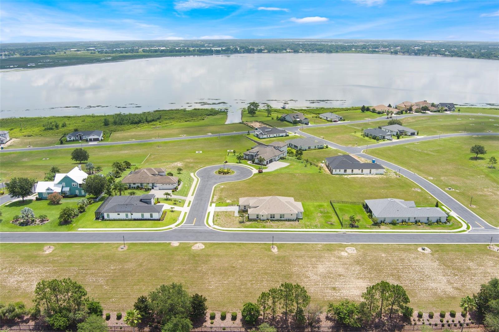 Image 6 of 18 For 215 Blazing Star Avenue