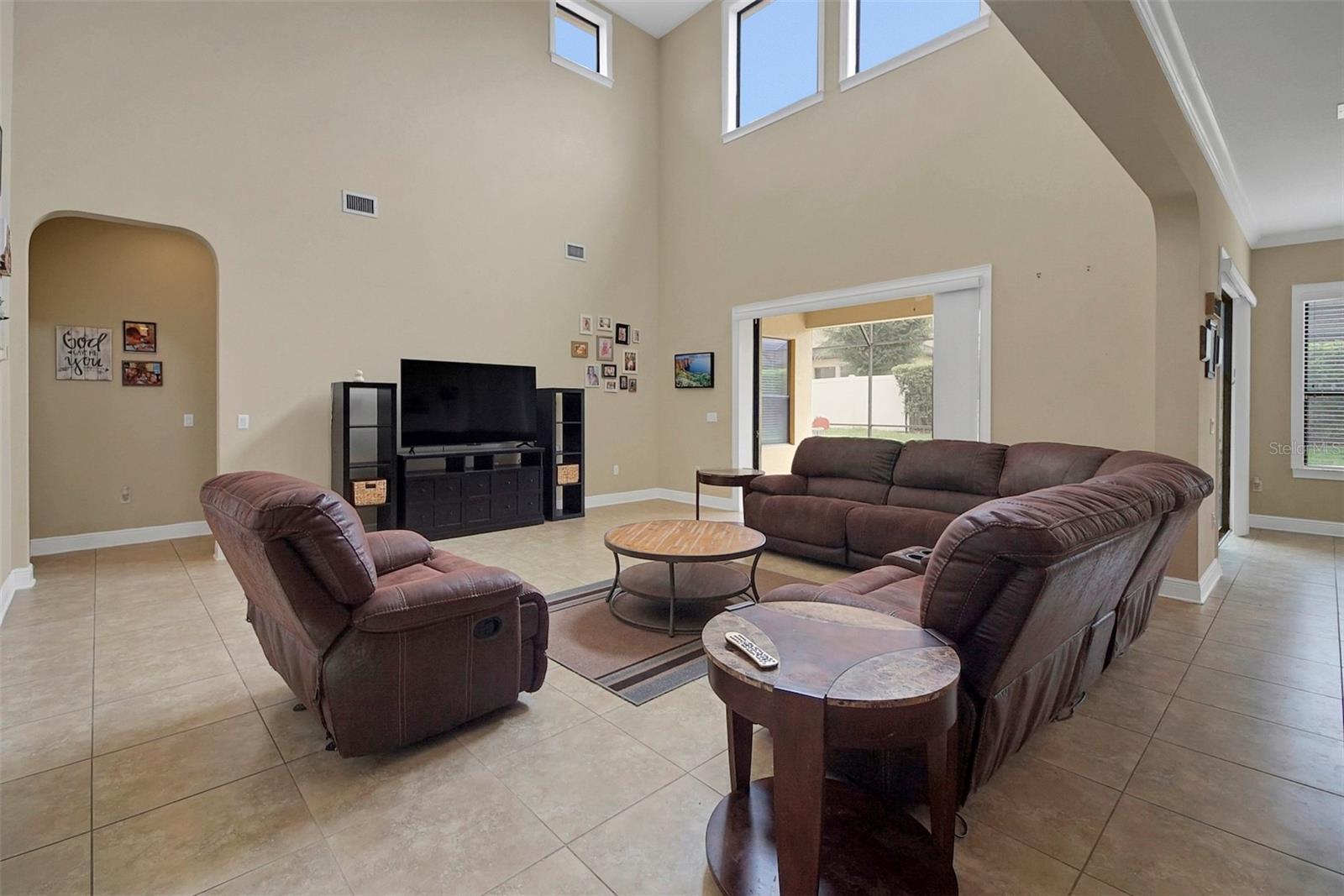 Image 17 of 41 For 4265 Foxhound Drive
