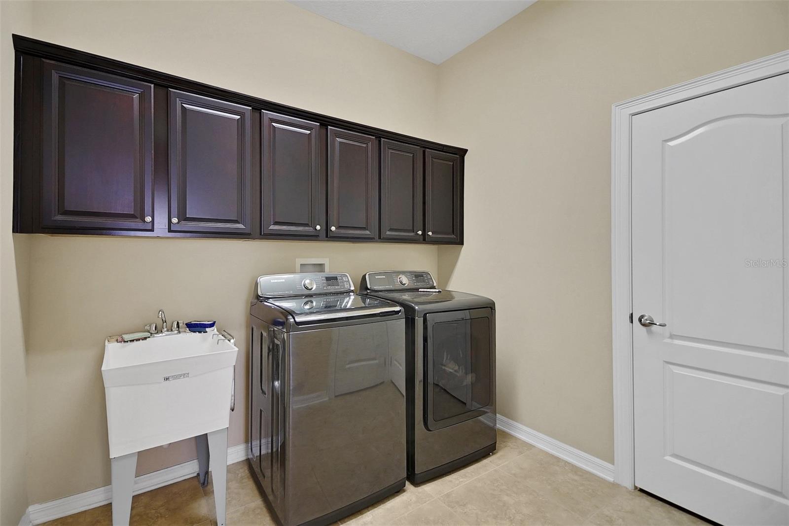 Image 37 of 41 For 4265 Foxhound Drive