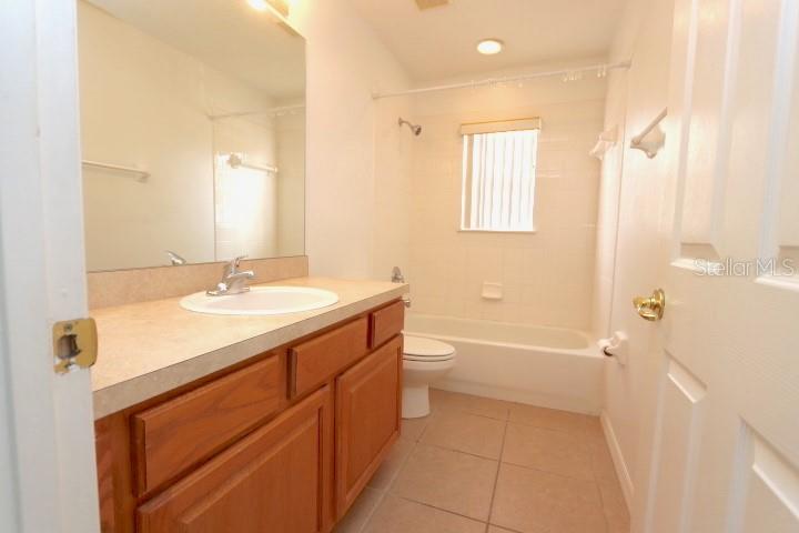 Image 11 of 33 For 1035 Lascala Drive