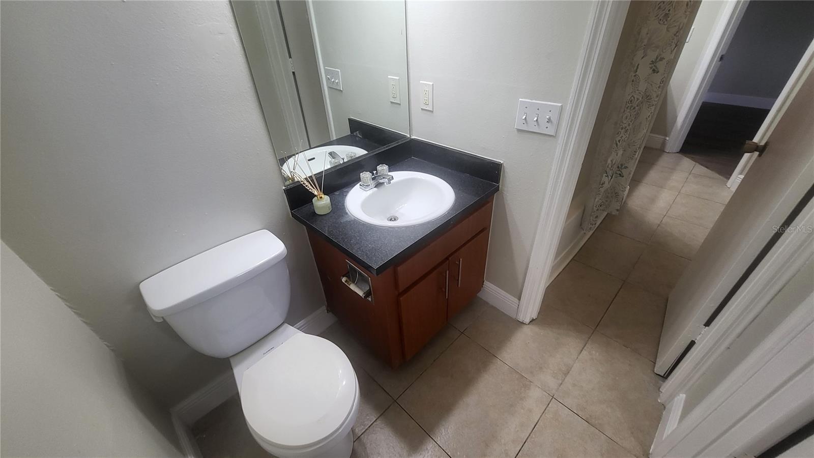 Image 19 of 46 For 445 Fountainhead Circle 262