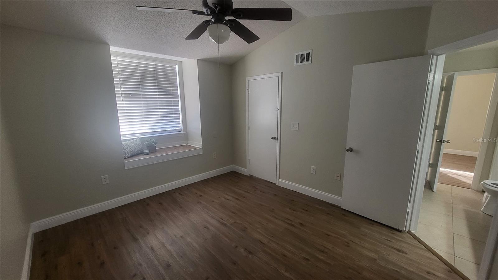 Image 43 of 46 For 445 Fountainhead Circle 262