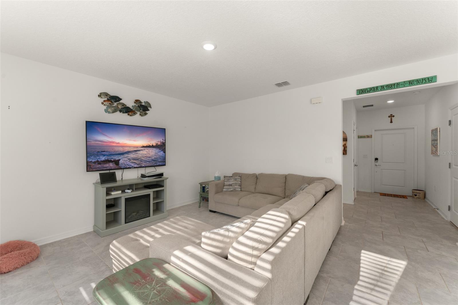 Image 11 of 39 For 3941 Willowbrook Drive