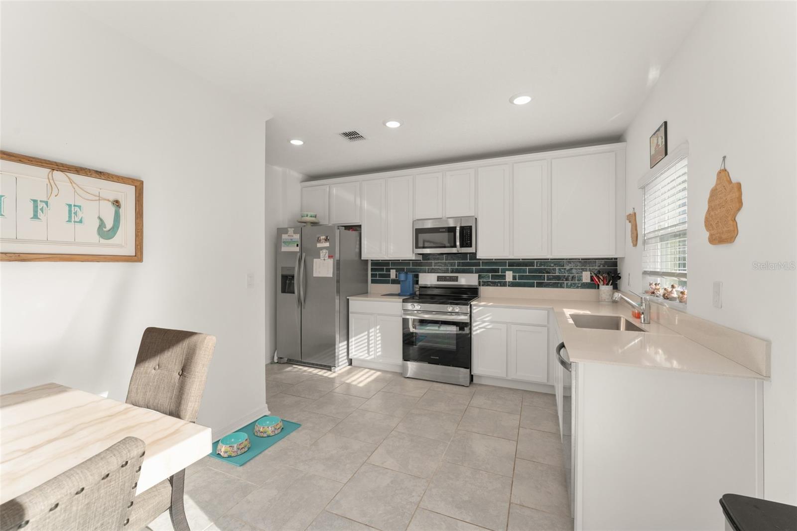Image 15 of 39 For 3941 Willowbrook Drive