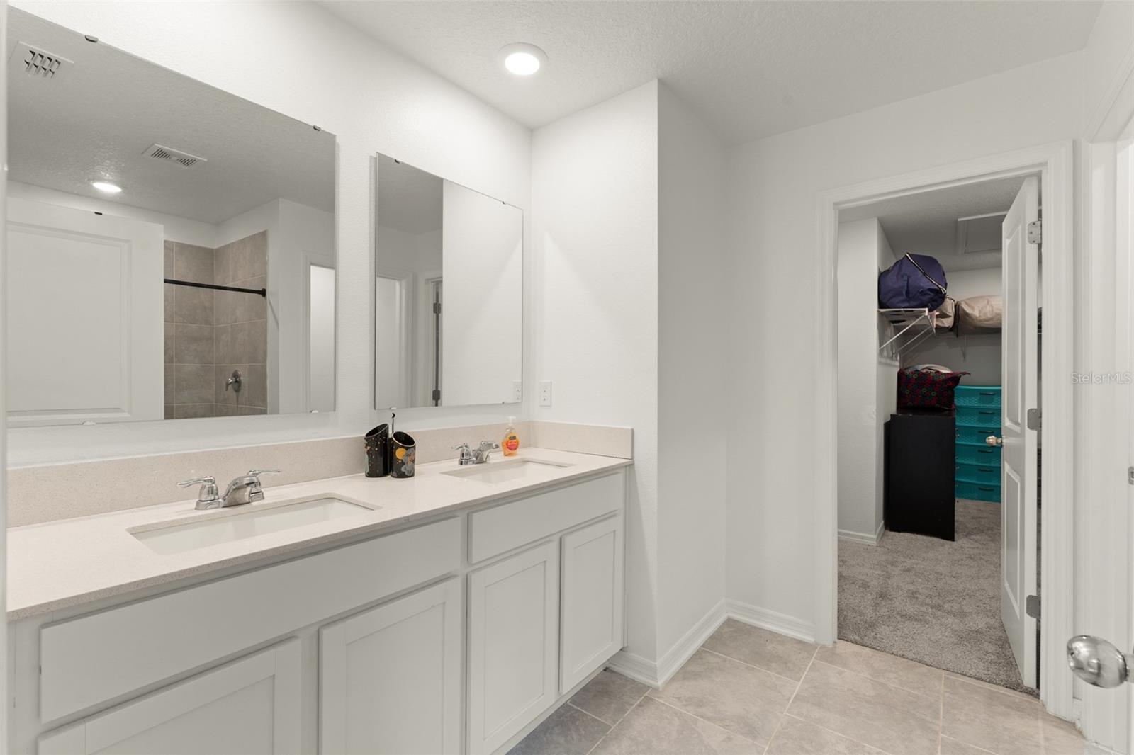 Image 32 of 39 For 3941 Willowbrook Drive