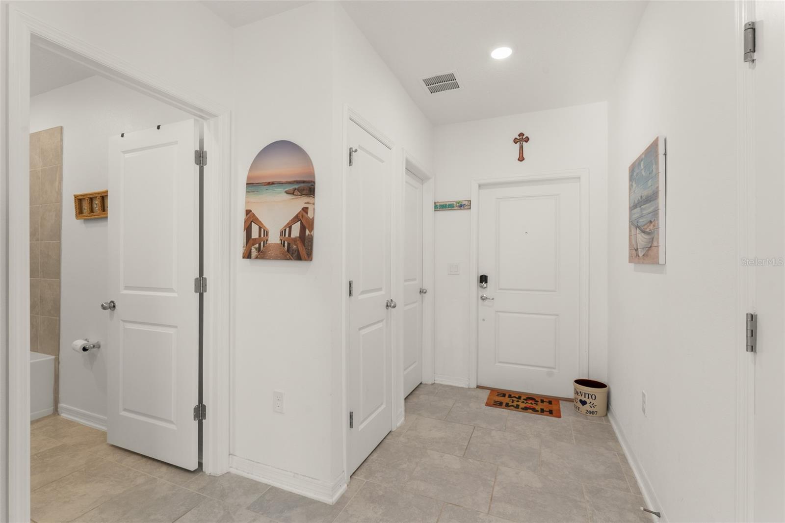 Image 4 of 39 For 3941 Willowbrook Drive