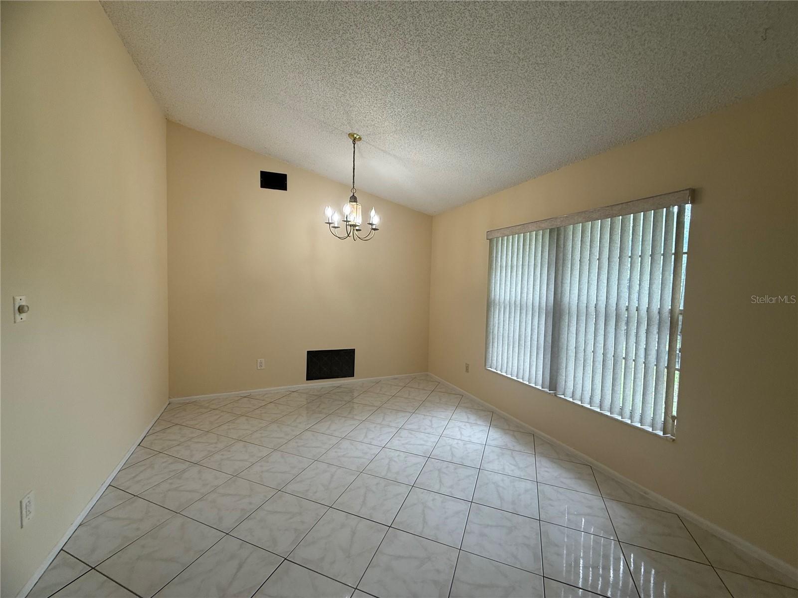 Image 10 of 22 For 12116 Medan Court